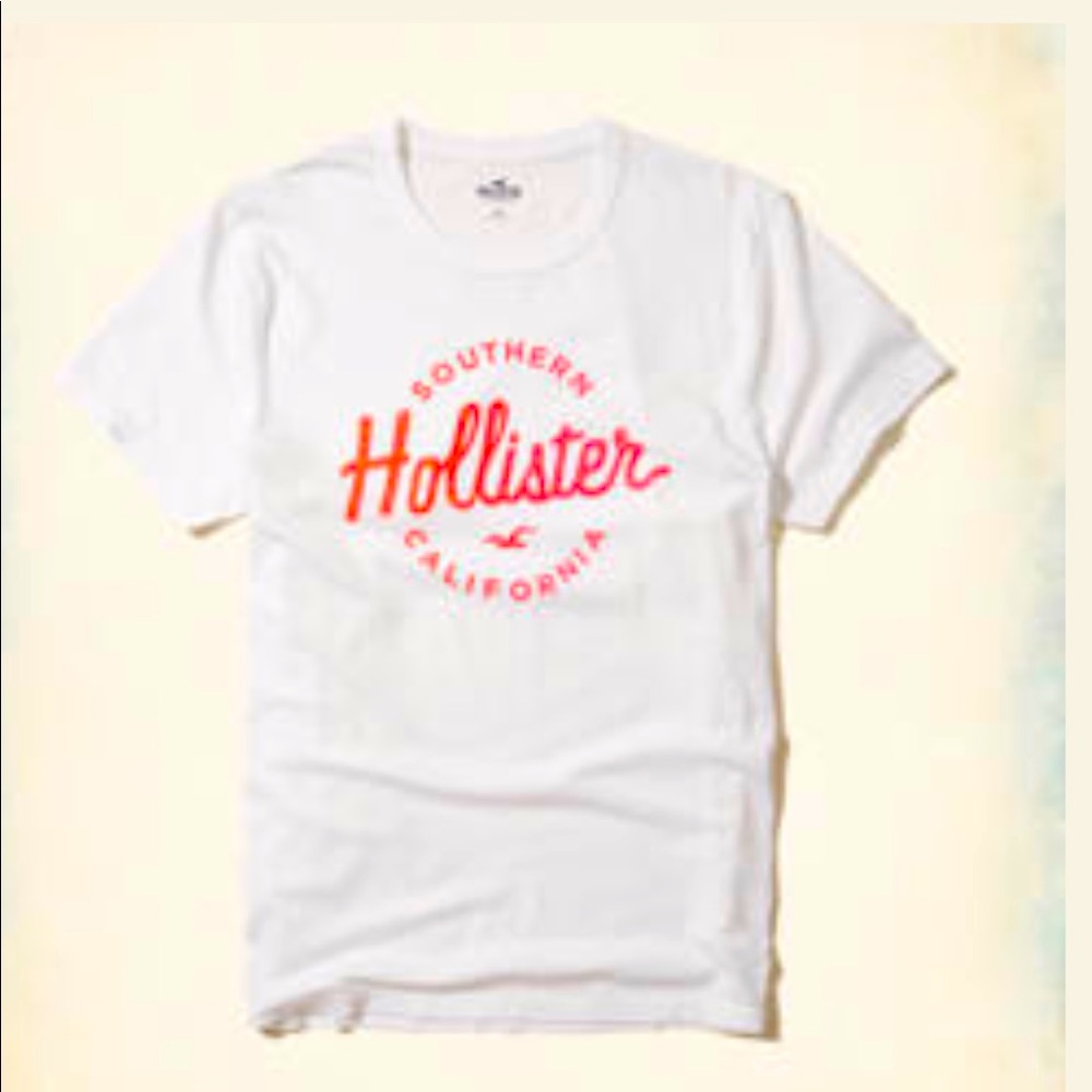Men’s Hollister Graphic Tshirt